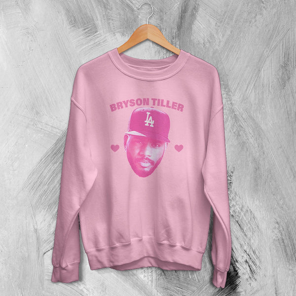 Retro Bryson Tiller Sweatshirt Rapper Bryson Tiller Shirt Vintage Rap Fans Crewneck - Light Pink - WorldWideShirt