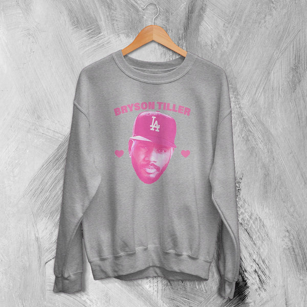 Retro Bryson Tiller Sweatshirt Rapper Bryson Tiller Shirt Vintage Rap Fans Crewneck - Sport Grey - WorldWideShirt