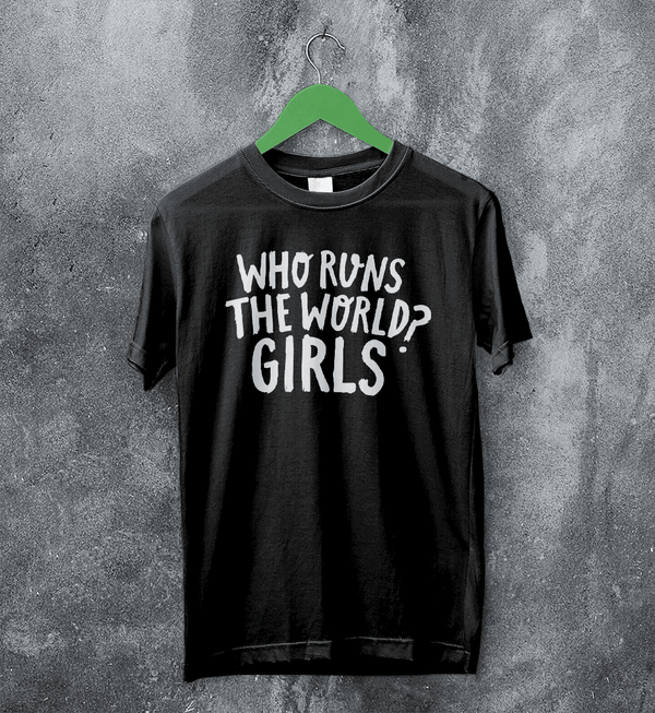 World Women's Day T-Shirt Who Runs The World? Girl Shirt Women Tee - Black - WorldWideShirt