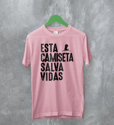 Becky G T-Shirt Esta Camiseta Salva Vidas Shirt Saving Children Merch - WorldWideShirt