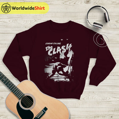 VTG The Clash London Calling Sweatshirt The Clash Shirt Band Shirt - WorldWideShirt